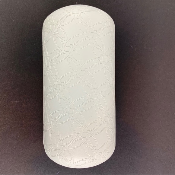 Oakley Sunglasses Case - Picture 2 of 7